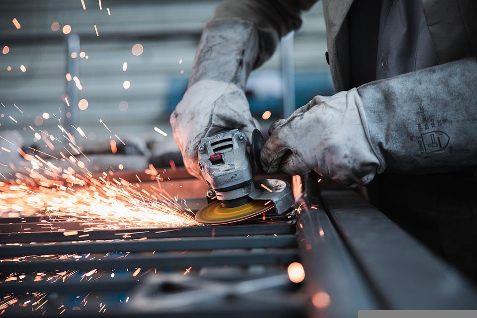 řezání kovu